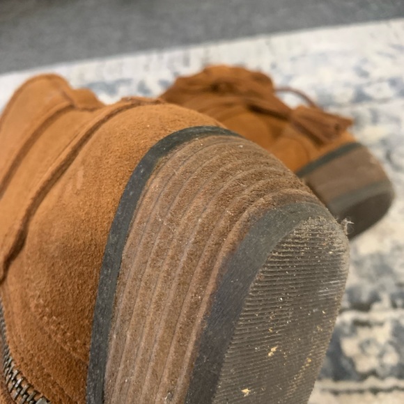 Minnetonka brown ankle bootie tassel - Picture 4 of 7